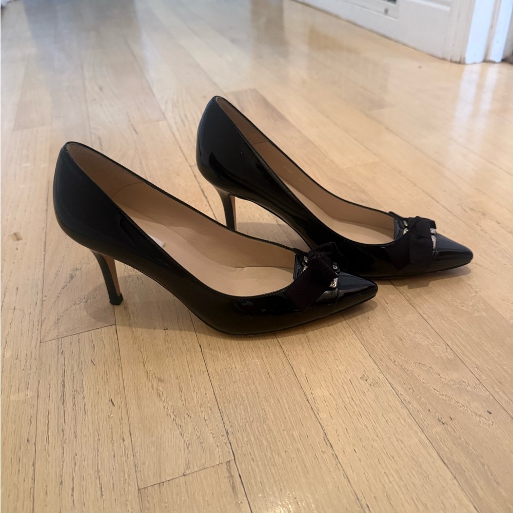 LK Bennett Black Patent Pointed Pumps with Bow and Metal Accent - Picture 5 of 9